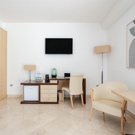 Hotiday Room Collection - Отранто Экстерьер фото
